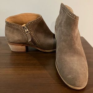 Lucky Brand-Leather/Suede booties with studding-size 8M/38